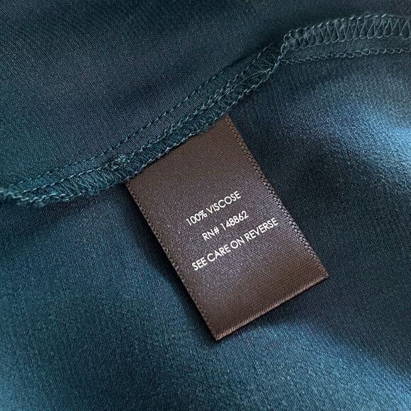 New Torrid Satin Charmeuse Goddess Neck Tank Top Women's Size 4X - Picture 5 of 8